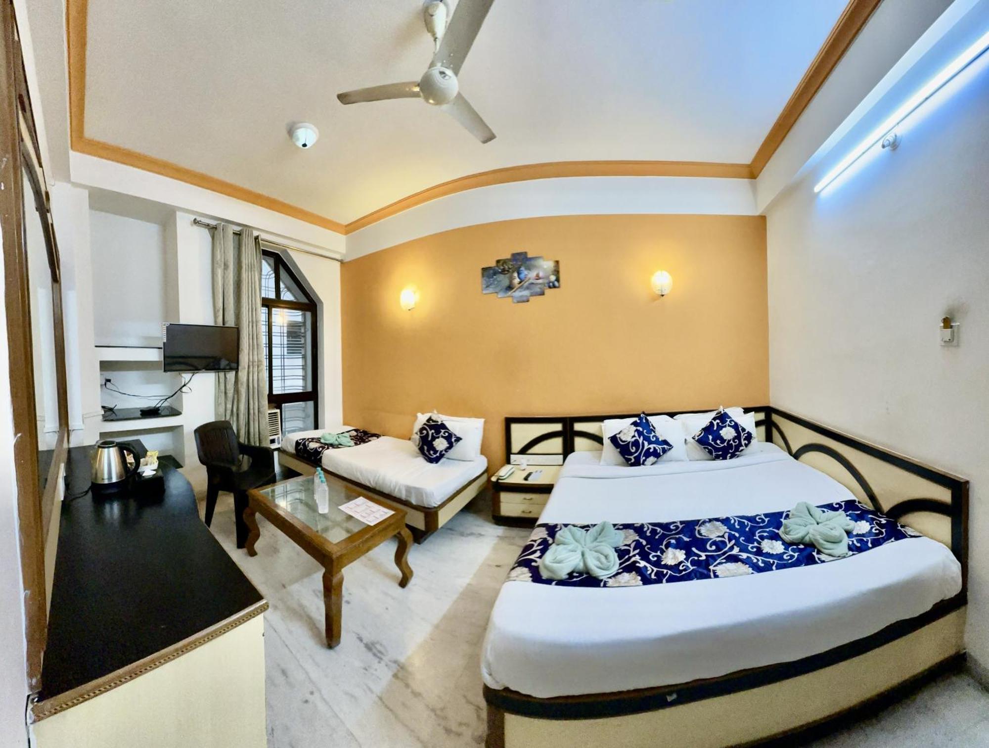 Hotel Indore Palace - Feel At Home Shirdi Exterior foto